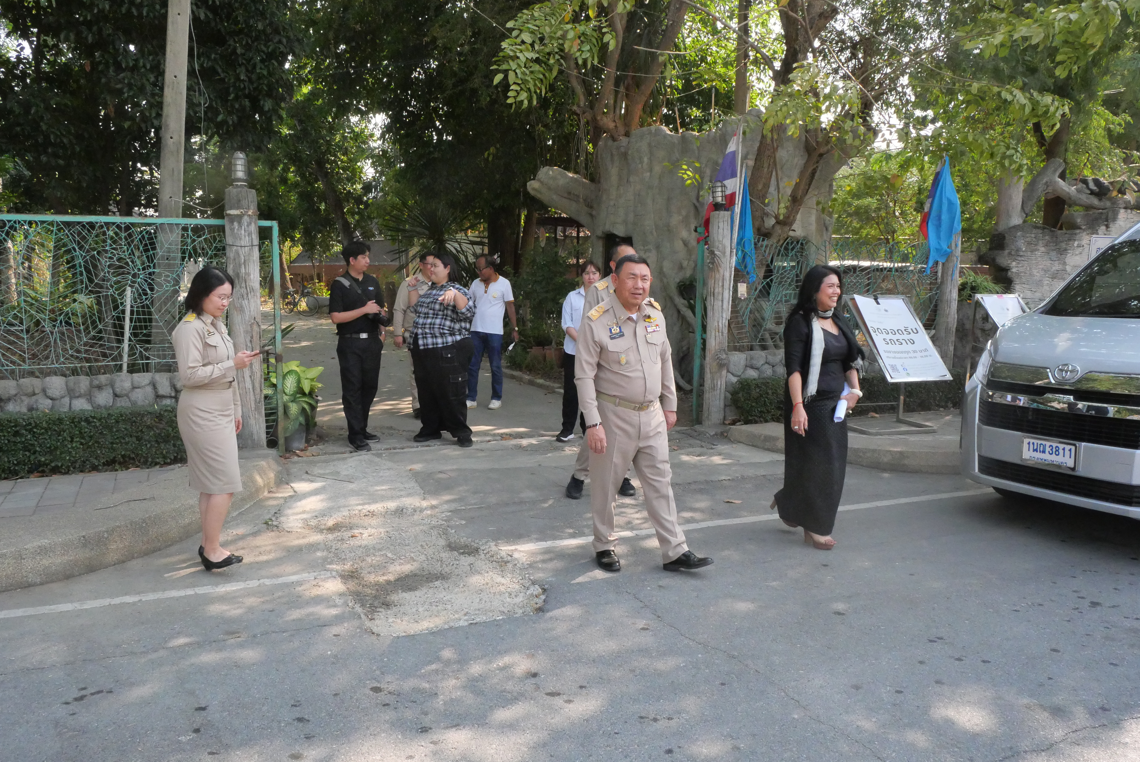 title - เลขาธิการ ส.ป.ก. บันทึกเทปให้สัมภาษณ์ภาพยนตร์สารคดีชุด “สืบสาน สร้างสุข ปวงประชา” และตรวจติดตามการดำเนินงานในพื้นที่เขตปฏิรูปที่ดิน ณ จังหวัดพระนครศรีอยุธยา